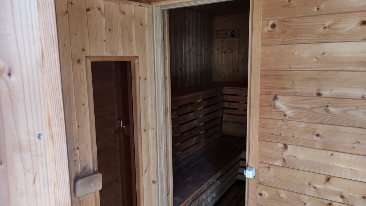Ferienwohnung In Peetzig Am See Angermunde Dış mekan fotoğraf